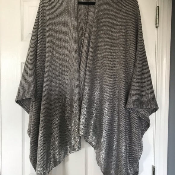 Elegant Gray Women's Sweater - Picture 2 of 14